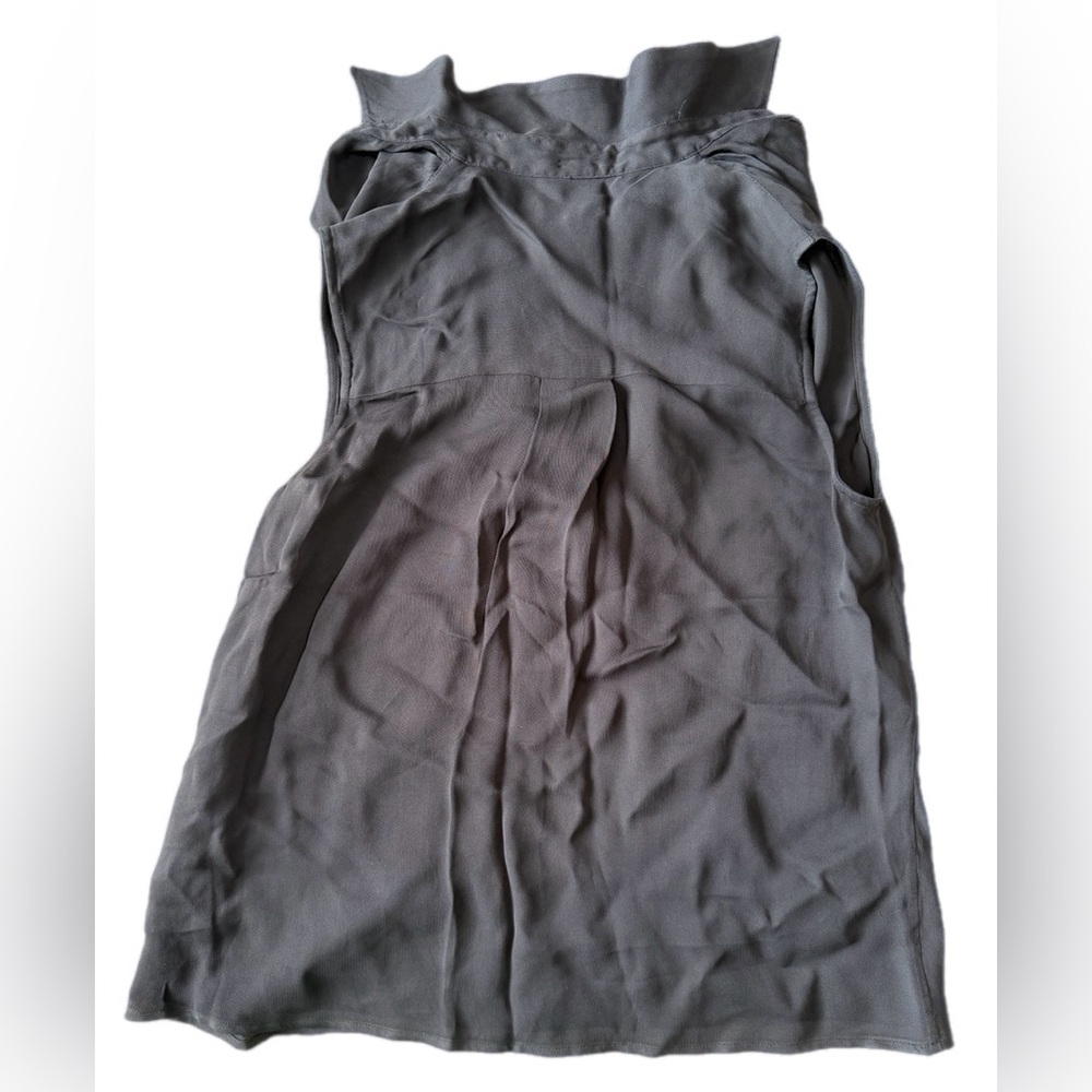Reiss Ameliee Cowl Front
sleeveless Blouse size 2 - Picture 11 of 15